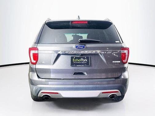 Gray 2017 Ford Explorer XLT