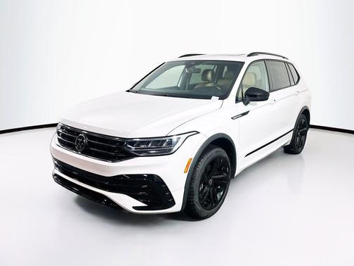 Opal White Pearl 2024 Volkswagen Tiguan 2.0T SE R-Line Black