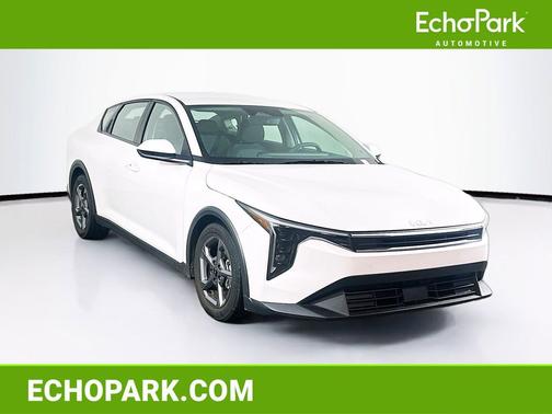 Snow White Pearl 2025 Kia K4 LXS