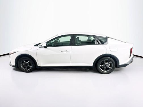 Snow White Pearl 2025 Kia K4 LXS