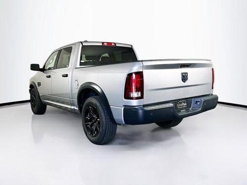 2024 RAM 1500 Classic Warlock Crew Cab 4x2 5'7' Box