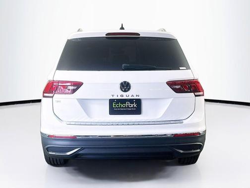Pure White 2022 Volkswagen Tiguan 2.0T SE