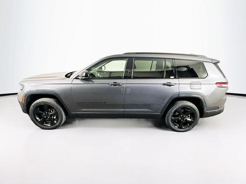 Baltic Gray Metallic Clearcoat 2023 Jeep Grand Cherokee L Altitude