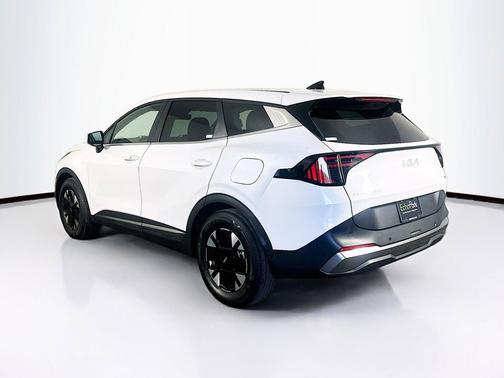 Snow White Pearl 2026 Kia Sportage Hybrid LX