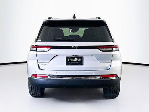 Silver Zynith 2022 Jeep Grand Cherokee 4xe Base