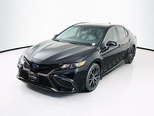 2024 Toyota Camry Hybrid SE