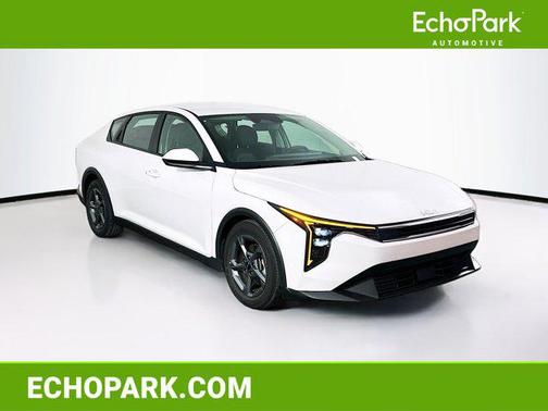 Snow White Pearl 2025 Kia K4 LXS