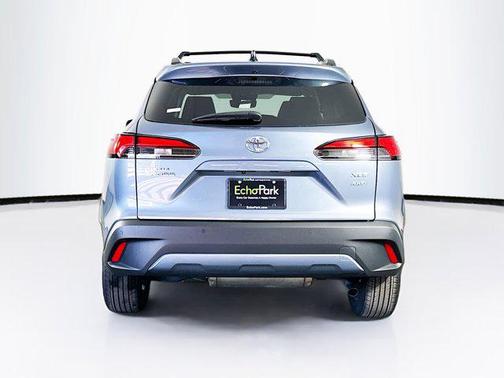 2025 Toyota Corolla Cross XLE