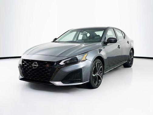 2023 Nissan Altima SR FWD