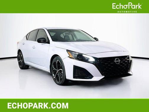 2023 Nissan Altima SR FWD