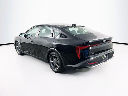 Aurora Black Pearl 2025 Kia K4 LXS