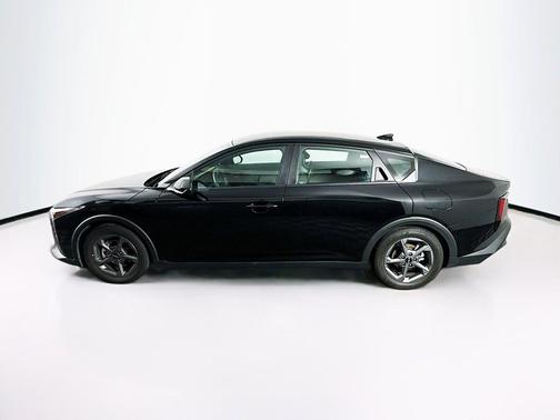 Aurora Black Pearl 2025 Kia K4 LXS