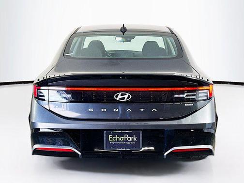 2025 Hyundai SONATA Hybrid SE