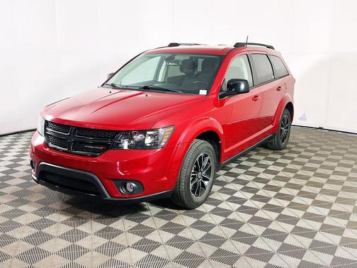 Redline 2 Coat Pearl 2019 Dodge Journey SE