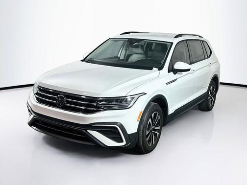 Pure White 2024 Volkswagen Tiguan 2.0T S