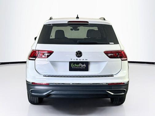 Pure White 2024 Volkswagen Tiguan 2.0T S