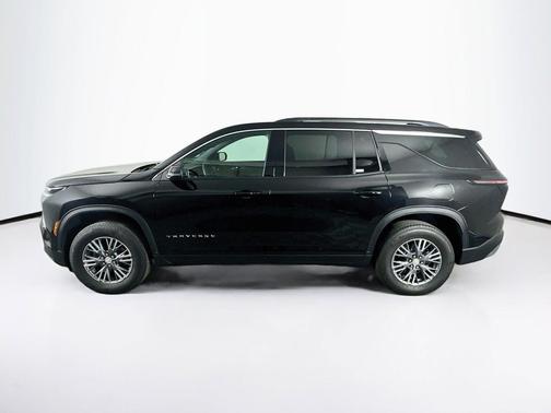 Mosaic Black Metallic 2026 Chevrolet Traverse LT