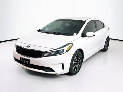 Snow White Pearl 2018 Kia Forte LX