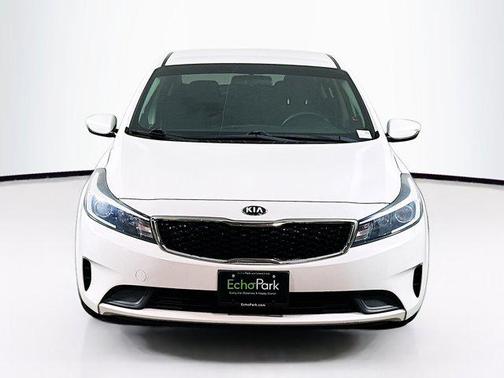 Snow White Pearl 2018 Kia Forte LX