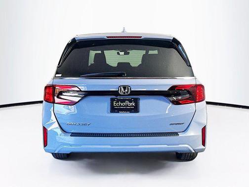 Sonic Gray Pearl 2025 Honda Odyssey Sport-L