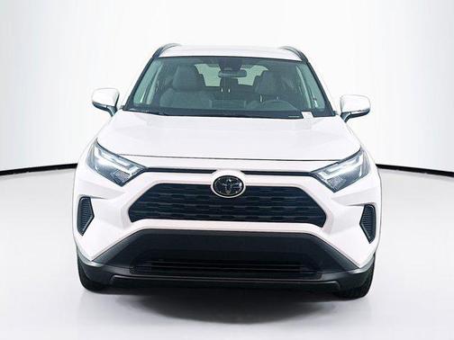 Ice Cap 2025 Toyota RAV4 Hybrid XLE