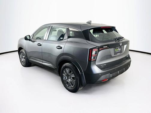 Gun Metallic 2025 Nissan Kicks S