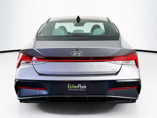 2025 Hyundai ELANTRA HEV Limited