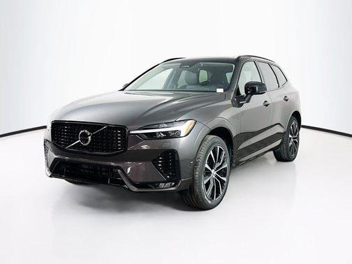 2025 Volvo XC60 B5 Plus