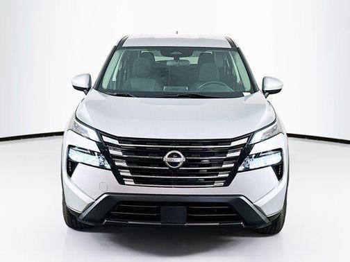 Brilliant Silver Metallic 2024 Nissan Rogue SV
