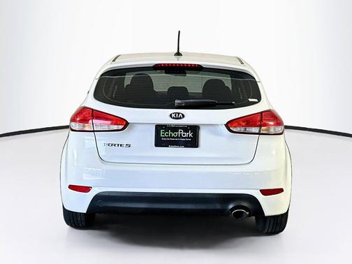Clear White 2017 Kia Forte LX