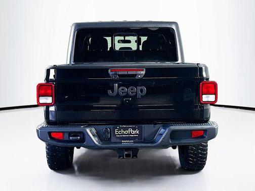 2021 Jeep Gladiator Willys 4x4