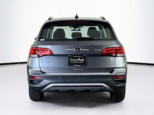 Platinum Gray Metallic 2022 Volkswagen Taos 1.5T S