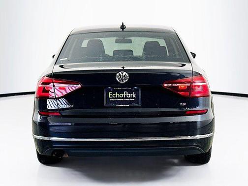 2019 Volkswagen Passat 2.0T Wolfsburg Edition