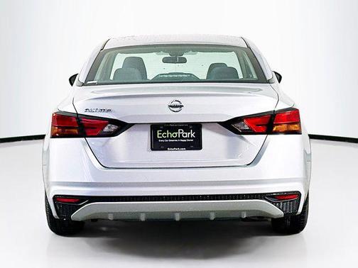 2022 Nissan Altima S FWD