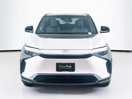 Wind Chill Pearl 2023 Toyota bZ4X XLE