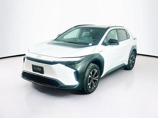 Wind Chill Pearl 2023 Toyota bZ4X XLE