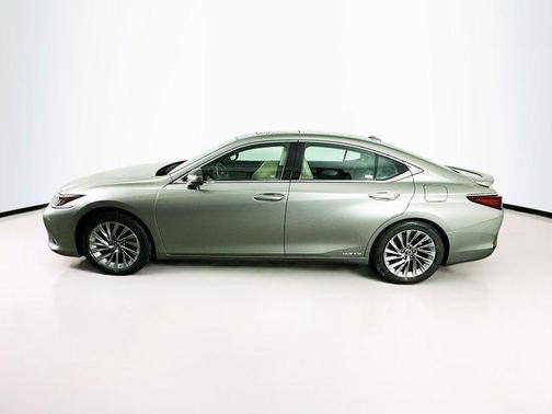 2021 Lexus ES 300h Luxury