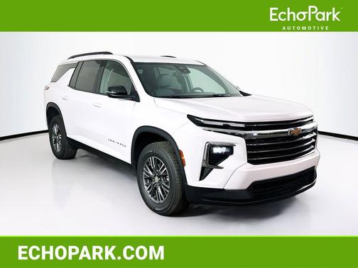 Summit White 2025 Chevrolet Traverse LT