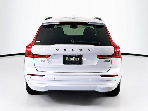2022 Volvo XC60 B5 Momentum