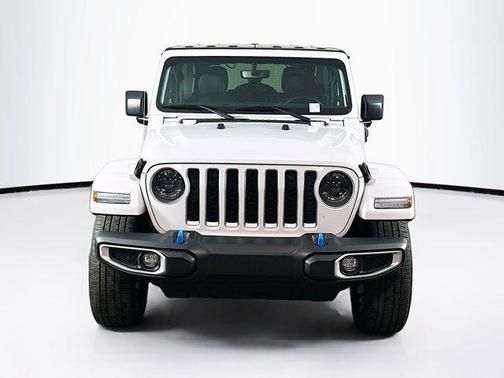 Bright White Clearcoat 2023 Jeep Wrangler 4xe Sahara