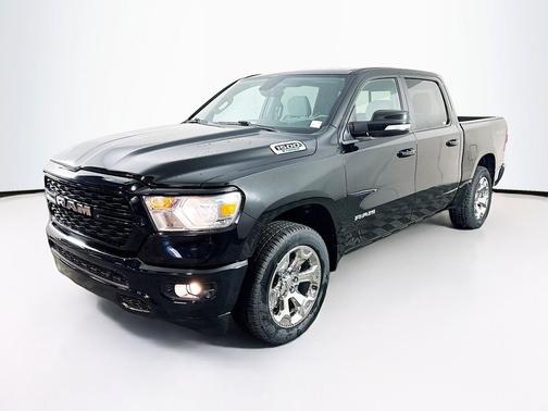 Diamond Black Crystal Pearlcoat 2023 RAM 1500 Big Horn/Lone Star