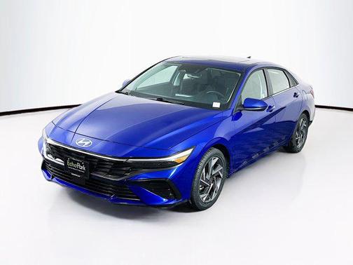 2025 Hyundai ELANTRA SEL