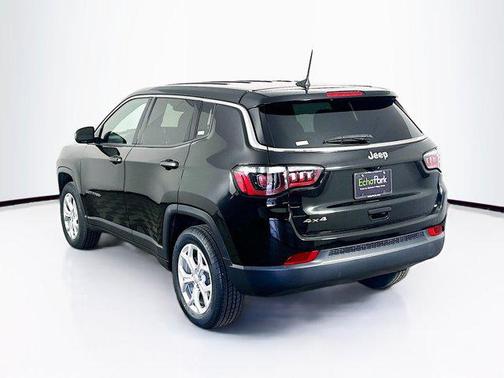 Diamond Black Crystal Pearlcoat 2024 Jeep Compass Sport