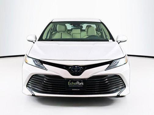 2019 Toyota Camry Hybrid XLE