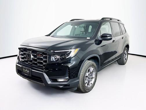 Crystal Black Pearl 2022 Honda Passport AWD TrailSport
