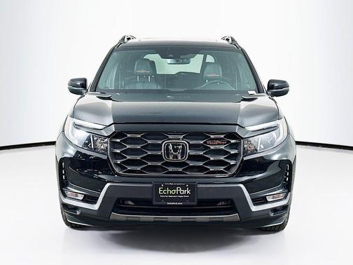 Crystal Black Pearl 2022 Honda Passport AWD TrailSport