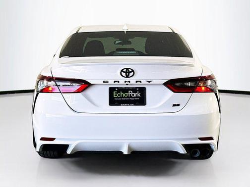 Super White 2021 Toyota Camry SE