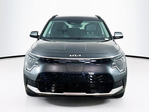 Graphite Gray 2024 Kia Niro EV Wind