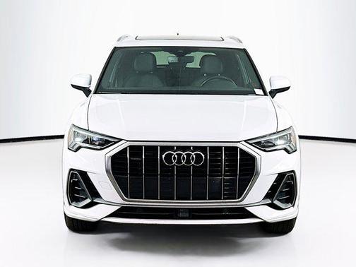 Navarra Blue Metallic 2024 Audi Q3 Premium 45 TFSI S line quattro Tiptronic