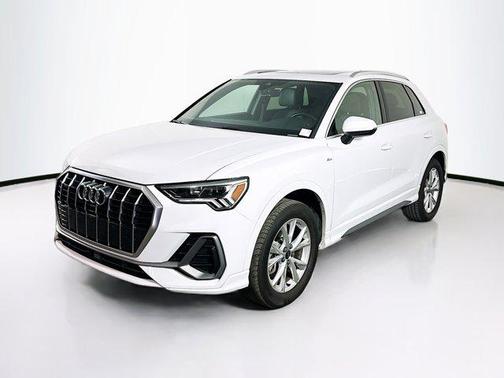 Navarra Blue Metallic 2024 Audi Q3 Premium 45 TFSI S line quattro Tiptronic